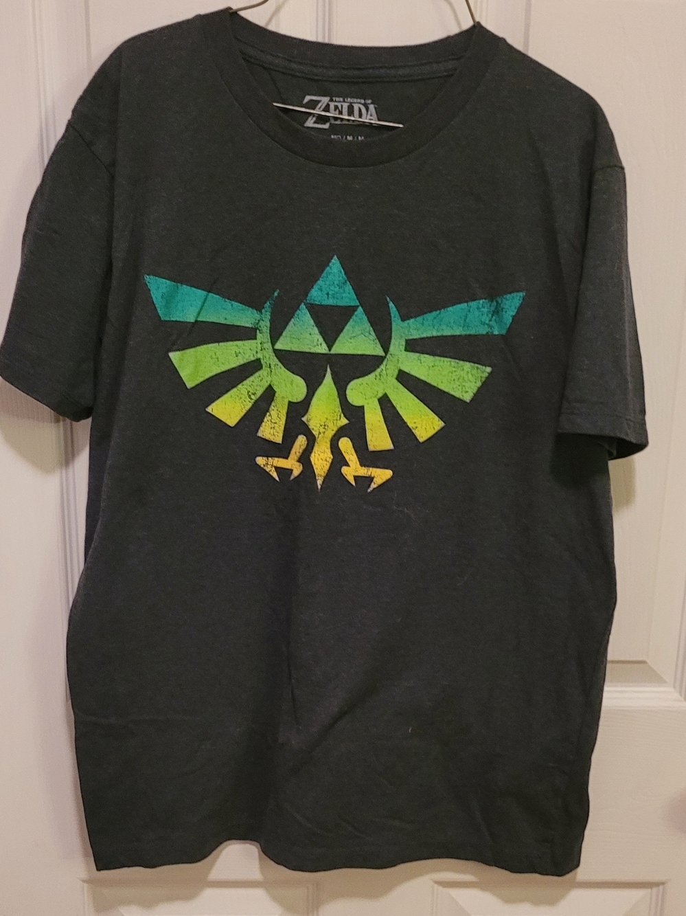 The Legend of Zelda Black Graphic Tee - Green/Teal/Yellow Crest M